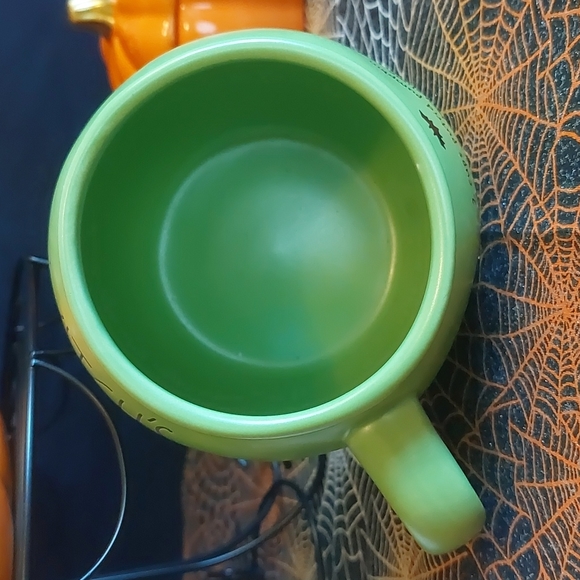 Witch's Brew Cauldron Cup Recipe NEW Two Sided Poison Apple Green Ceramic Mug - Picture 3 of 4